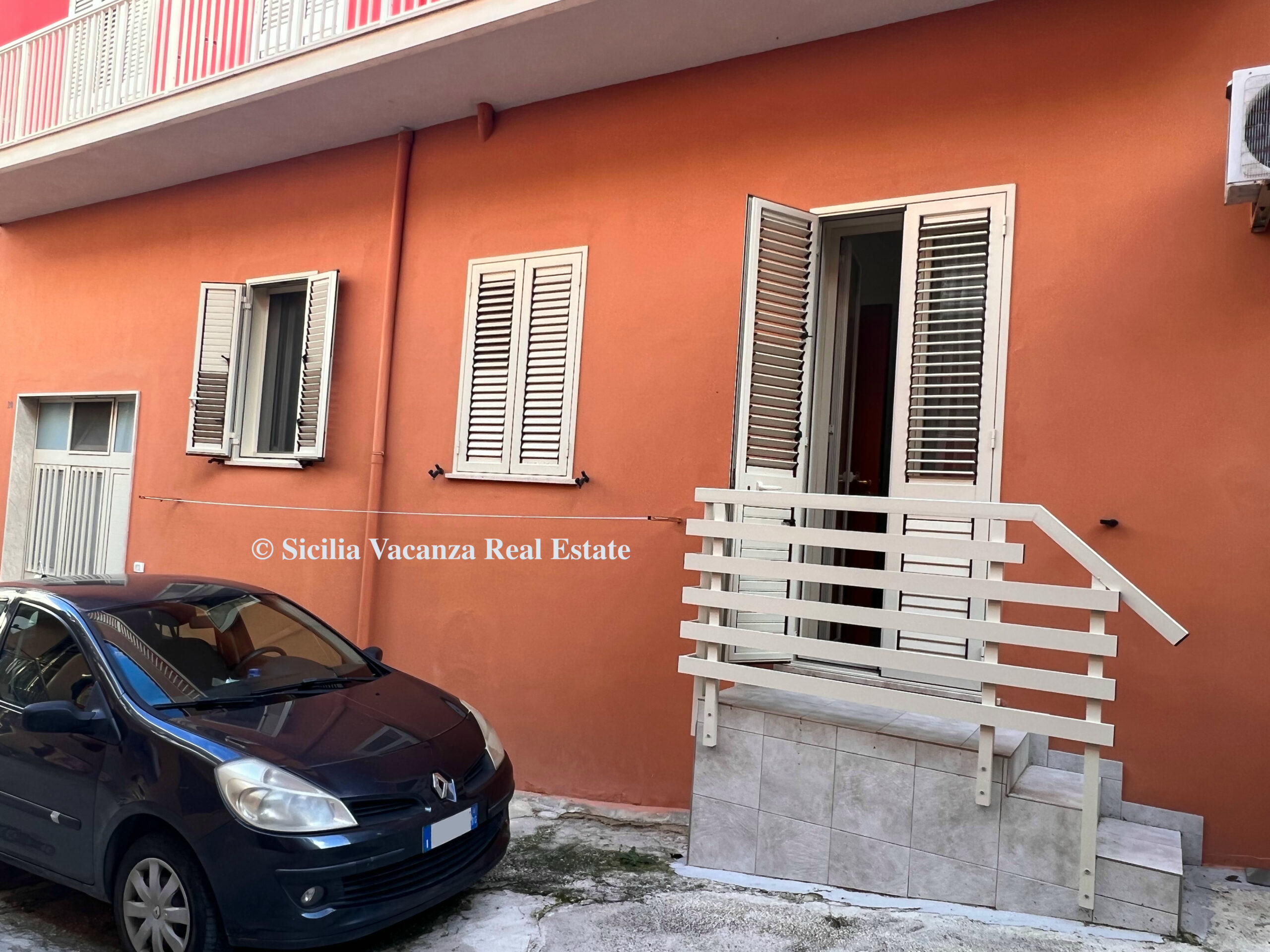 Casa indipendente in vendita a Pachino Real Estate in Sicily Agenzia Immobiliare e Turistica Casa indipendente in vendita a Pachino Real Estate in Sicily Agenzia Immobiliare e Turistica